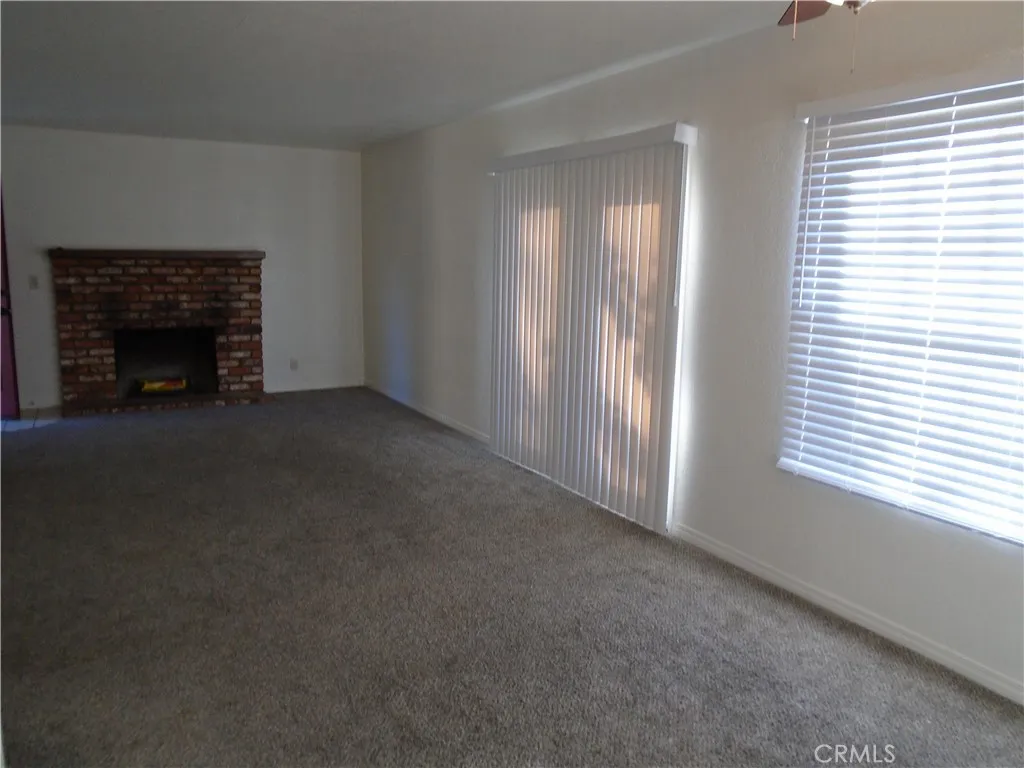 1423 Jenner Street W, Lancaster, California 93534 home-pic-6